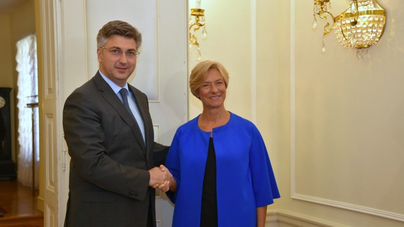 Predsjednik Vlade Andrej Plenković s ministricom obrane Talijanske Republike Robertom Pinotti